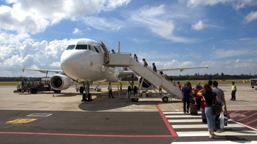 Embarque_pasajeros_avion