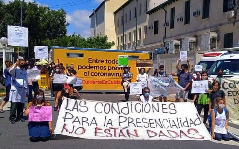 DOCENTES-CONTRA-Clases-presenciales